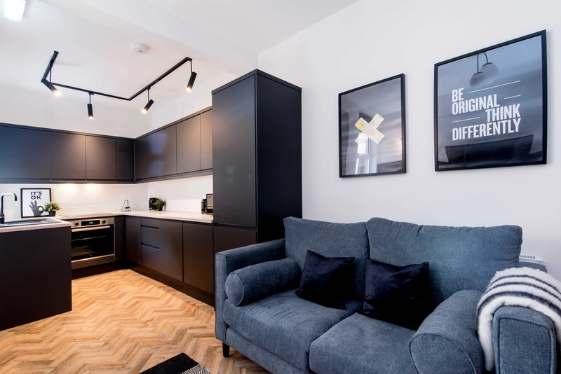 Double Room Available | Bills Inc. | #BeOriginal - Thumbnail 13